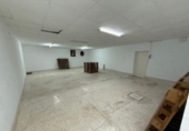 Local comercial en venta con 123m² en Tomares foto