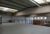 610m² warehouse industrial for sale in Vitoria-Gasteiz, photo