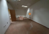 Local comercial en venta con 200m² en Cuenca foto