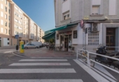  bar for sale in Pamplona, in the area of Rochapea, Calle de Raimundo Lanas photo