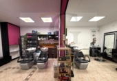  salon de coiffure pour vente à Manresa, dans le quartier de les Escodines, Carrer de la Providència photo