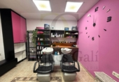  salon de coiffure pour vente à Manresa, dans le quartier de les Escodines, Carrer de la Providència photo