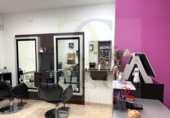  salon de coiffure pour vente à Manresa, dans le quartier de les Escodines, Carrer de la Providència photo