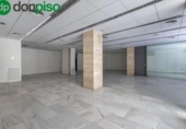 Local comercial
en venda
amb 240m² a Granada, a la zona de Villarejo, Calle Nécora foto