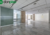 Local comercial
en venda
amb 240m² a Granada, a la zona de Villarejo, Calle Nécora foto