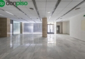 Local comercial
en venda
amb 240m² a Granada, a la zona de Villarejo, Calle Nécora foto