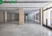 Local comercial
en venda
amb 240m² a Granada, a la zona de Villarejo, Calle Nécora foto