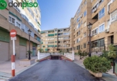 Local comercial
en venda
amb 240m² a Granada, a la zona de Villarejo, Calle Nécora foto