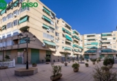 Local comercial
en venda
amb 240m² a Granada, a la zona de Villarejo, Calle Nécora foto