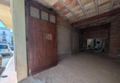122m² commercial premises for sale in Alcanar, Carrer de Colón photo