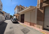 122m² commercial premises for sale in Alcanar, Carrer de Colón photo