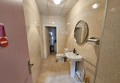 213m² commercial premises for sale in Lérida photo