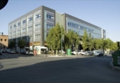 79m² bureau pour vente à Séville, dans le quartier de Cerro del Águila, Calle Virgilio Mattoni photo