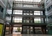 79m² bureau pour vente à Séville, dans le quartier de Cerro del Águila, Calle Virgilio Mattoni photo