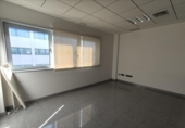 79m² bureau pour vente à Séville, dans le quartier de Cerro del Águila, Calle Virgilio Mattoni photo
