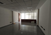 79m² bureau pour vente à Séville, dans le quartier de Cerro del Águila, Calle Virgilio Mattoni photo