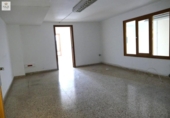Local comercial
en venda
amb 534m² a Santa Cruz de Tenerife, a la zona de La Salle, avenida reyes católicos foto