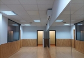 Local comercial en venta con 100m² en Madrid, en la zona de Las Águilas, calle rafael finat, 28044 foto