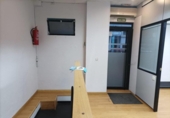 Local comercial en venta con 100m² en Madrid, en la zona de Las Águilas, calle rafael finat, 28044 foto