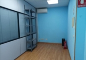 Local comercial en venta con 100m² en Madrid, en la zona de Las Águilas, calle rafael finat, 28044 foto