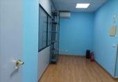 Local comercial en venta con 100m² en Madrid, en la zona de Las Águilas, calle rafael finat, 28044 foto