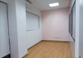 Local comercial en venta con 100m² en Madrid, en la zona de Las Águilas, calle rafael finat, 28044 foto