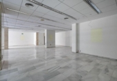 Local comercial en venta con 240m² en Granada, en la zona de Las Torres, Carretera de Málaga foto
