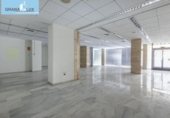 Local comercial
en venda
amb 240m² a Granada, a la zona de La Chana, Calle Antonia Merce foto