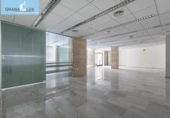 Local comercial
en venda
amb 240m² a Granada, a la zona de La Chana, Calle Antonia Merce foto