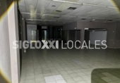 Local comercial en alquiler con 322m² en Barcelona, en la zona de el Guinardó, Carrer de l'Oblit foto