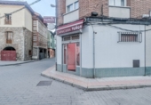 Local comercial en alquiler con 18m² en Pola de Lena, Calle Del Este, 1 foto