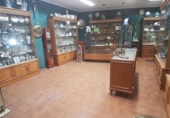 Local comercial en alquiler con 90m² en Pola de Lena foto