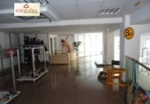 Local comercial en alquiler con 600m² en Elche foto
