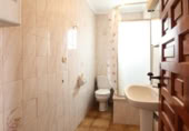 300m² restaurant for sale in Orba, photo
