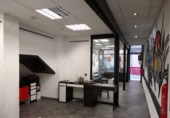Local comercial en venta en Pamplona, en la zona de Casco Antiguo, Kale Nagusia foto
