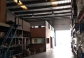 1000m² entrepôt industriel avec locataires pour vente à Séville, photo