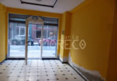 Local comercial en venta con 90m² en Torrelavega foto