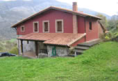 340m² commercial premises for sale in Llanes, photo