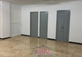 Local comercial en venta con 93m² en Albaida foto