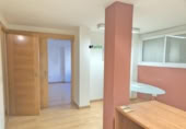Oficina en venta con 60m² en Badajoz foto