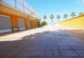 Local comercial
en venda
amb 350m² a Guardamar del Segura foto