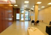 180m² commercial premises for sale in Poio, photo