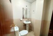 88m² bureau pour vente à Alicante, photo