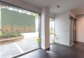 Local comercial en venta en Marbella foto
