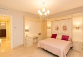 1737m² hotel for sale in Marbella, photo