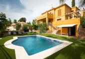 1737m² hotel for sale in Marbella, photo