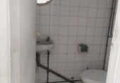 Local comercial en venta con 30m² en Pontevedra foto