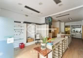 Local comercial en venta con 110m² en Alicante foto