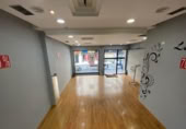 130m² commercial premises for sale in Pontevedra, photo