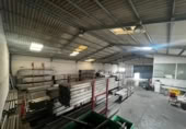 Nave Industrial en venta con 550m² en Alicante foto
